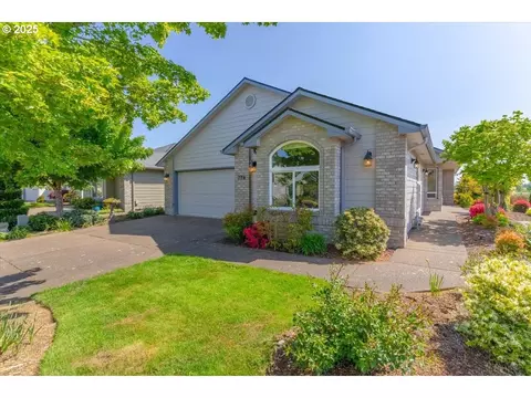 778 SE Saint Andrews Ln, Dallas, OR 97338