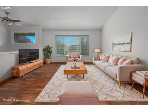 Living - 2960 SE 5th St, Gresham, OR 97080 photo 2 of 3