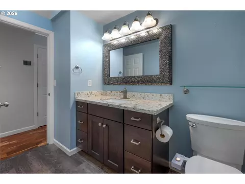 Bath - 2960 SE 5th St, Gresham, OR 97080 photo 2 of 3