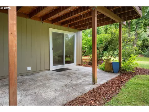 Exterior - 2960 SE 5th St, Gresham, OR 97080 photo 8 of 10
