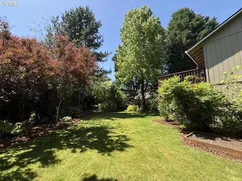 Exterior - 2960 SE 5th St, Gresham, OR 97080 photo 4 of 10