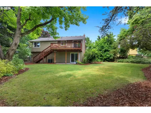 Exterior - 2960 SE 5th St, Gresham, OR 97080 photo 7 of 10