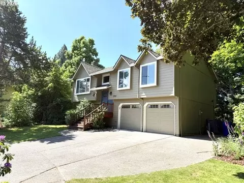 Exterior - 2960 SE 5th St, Gresham, OR 97080 photo 2 of 10