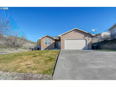 2175 NW Gilliam Ave, Pendleton, OR 97801