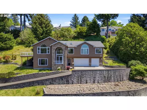 3562 Jake Mann Ln, Florence, OR 97439