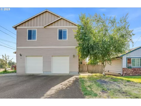497 S 10th St, Saint Helens, OR 97051
