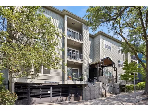 1441 SW Clay St #210, Portland, OR 97201