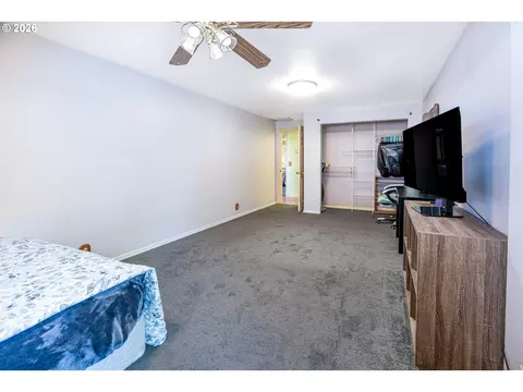 Bedroom - 1294 Satre St, Eugene, OR 97401 photo 1 of 8