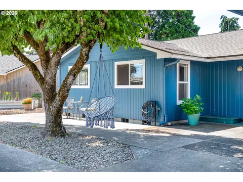 Exterior - 1294 Satre St, Eugene, OR 97401 photo 3 of 12