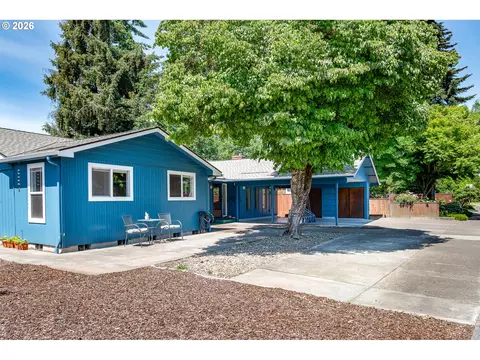 Exterior - 1294 Satre St, Eugene, OR 97401 photo 4 of 12