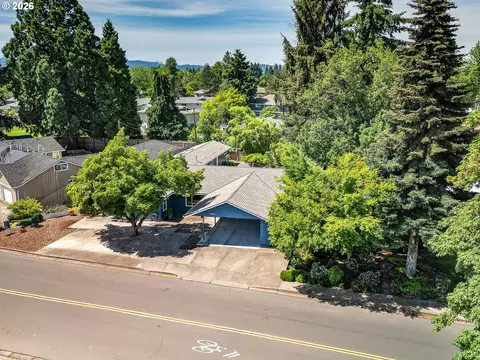 View/Area - 1294 Satre St, Eugene, OR 97401 photo 1 of 3