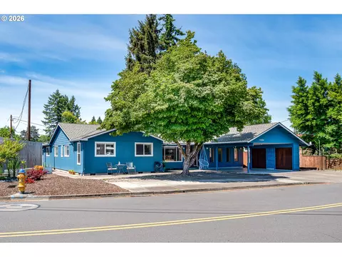 Exterior - 1294 Satre St, Eugene, OR 97401 photo 2 of 12