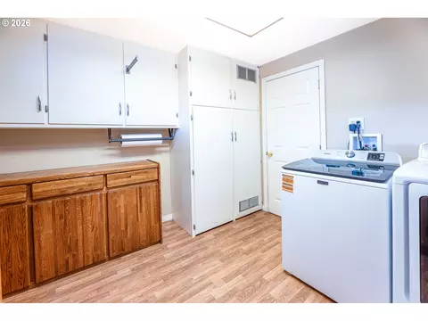 Other - 1294 Satre St, Eugene, OR 97401 photo 4 of 8