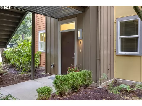 347 Rustic Pl #1, Eugene, OR 97401