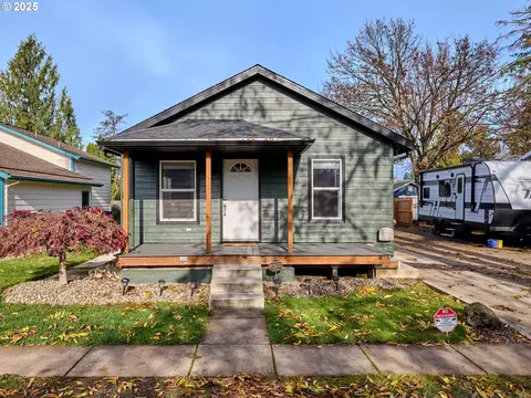 1006 Well St, Silverton, OR 97381