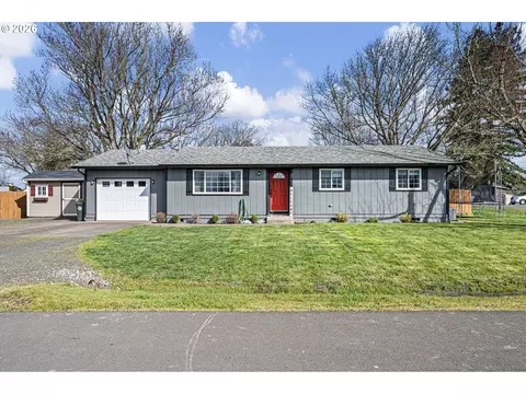 86 E 2nd St, Halsey, OR 97348