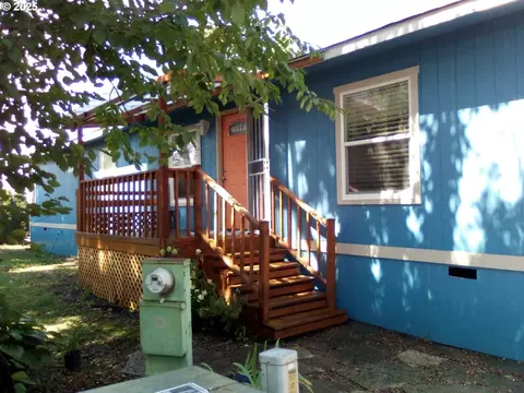9874 SE Golf Club Rd #9, Stayton, OR 97383