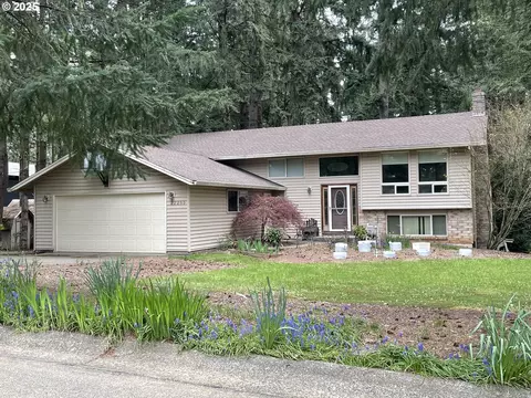 22285 SE Ridgeview Dr, Damascus, OR 97089