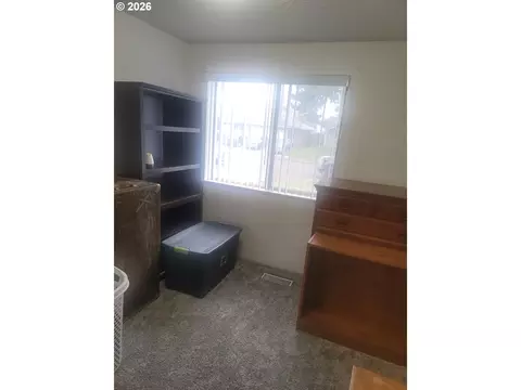 Bedroom - 1035 SE 225th Ave, Gresham, OR 97030 photo 5 of 8