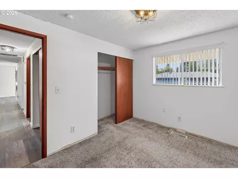 Bedroom - 1035 SE 225th Ave, Gresham, OR 97030 photo 6 of 8