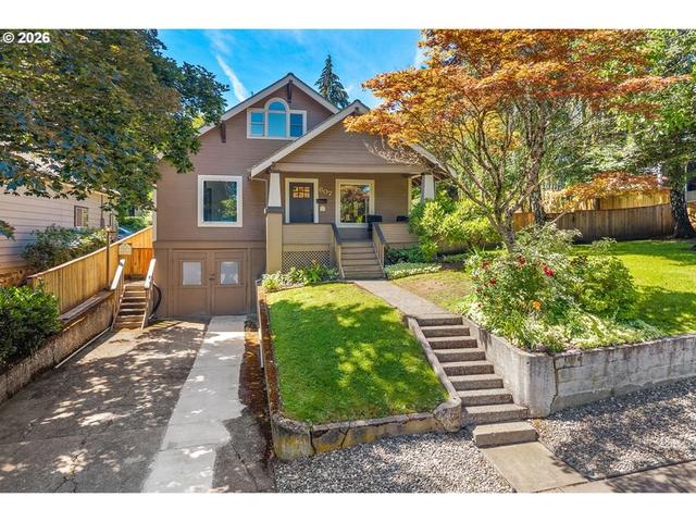 607 Cascade Ave # 1 & 2, Hood River, OR 97031