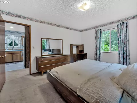Bedroom - 58610 E Highway 26, Sandy, OR 97055 photo 2 of 7