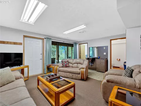 Living - 58610 E Highway 26, Sandy, OR 97055 photo 5 of 6