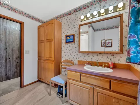 Bath - 58610 E Highway 26, Sandy, OR 97055 photo 1 of 5