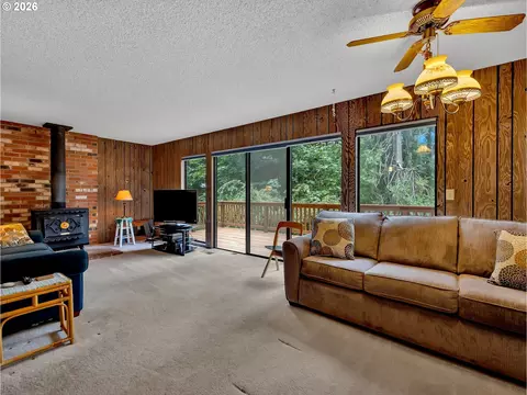 Living - 58610 E Highway 26, Sandy, OR 97055 photo 1 of 6