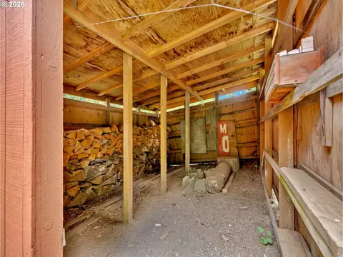 Exterior - 58610 E Highway 26, Sandy, OR 97055 photo 8 of 9