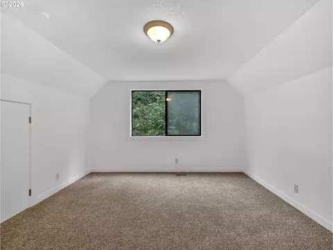 Bedroom - 58610 E Highway 26, Sandy, OR 97055 photo 4 of 7