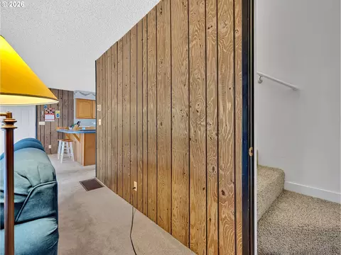 Entry Way - 58610 E Highway 26, Sandy, OR 97055 photo 2 of 3