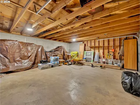 Exterior - 58610 E Highway 26, Sandy, OR 97055 photo 6 of 9