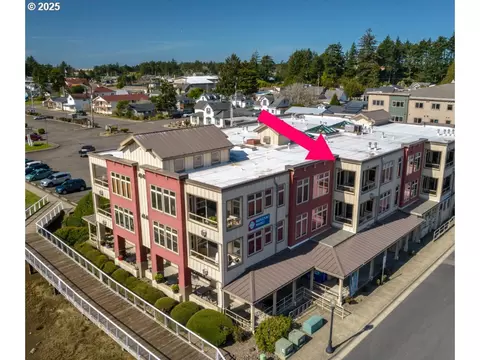 75 Harbor St #304, Florence, OR 97439