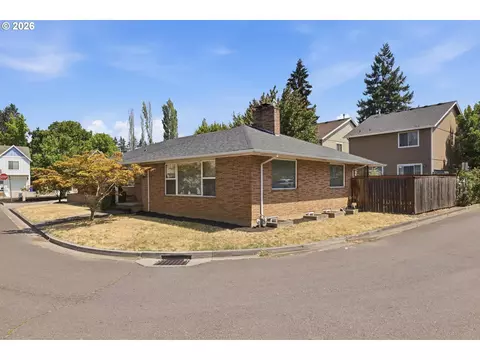 Exterior - 858 N 20th Way, Cornelius, OR 97113 photo 3 of 8