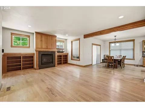 Living - 6287 Fernhill Loop, Springfield, OR 97478 photo 1 of 7