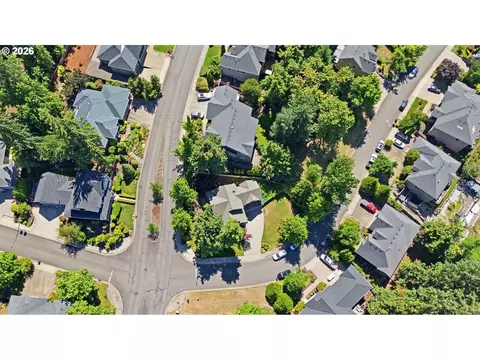 View/Area - 6287 Fernhill Loop, Springfield, OR 97478 photo 2 of 3