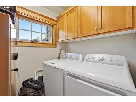 Other - 6287 Fernhill Loop, Springfield, OR 97478 photo 3 of 9
