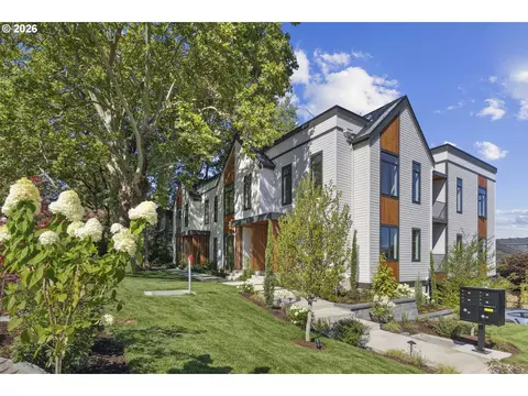 701 1st St, Lake Oswego, OR 97034
