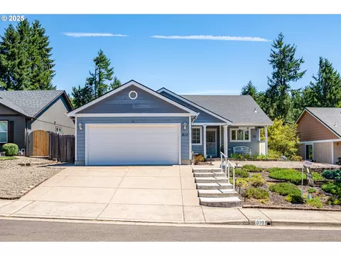 910 Kristen Way, Cottage Grove, OR 97424