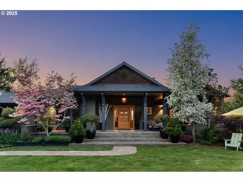 1524 Sherman Ave, Hood River, OR 97031