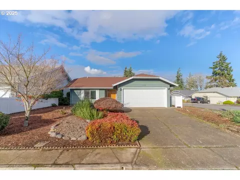 1694 Sunrise Cir NW, Salem, OR 97304