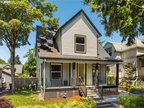 35 NE Morris St, Portland, OR 97212