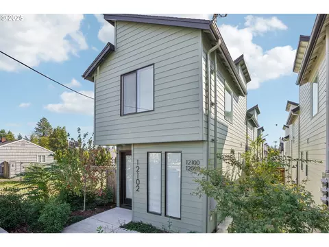 12098 SE Pine St, Portland, OR 97216