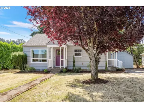 220 Koons St, Silverton, OR 97381