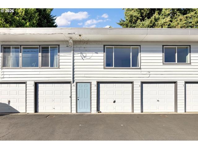 2102 NW Kelly Dr, Vancouver, WA 98665