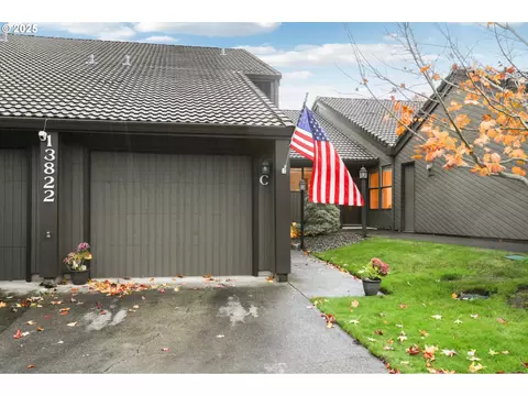 13822 NW 10th Ct, Vancouver, WA 98685