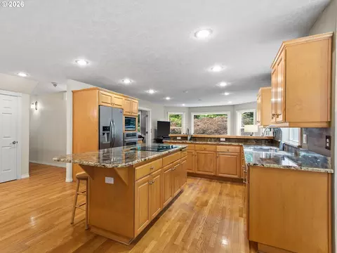 Kitchen - 22800 SE 476th Ave, Sandy, OR 97055 photo 4 of 5