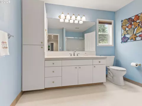 Bath - 22800 SE 476th Ave, Sandy, OR 97055 photo 5 of 5