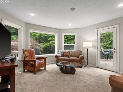 Living - 22800 SE 476th Ave, Sandy, OR 97055 photo 3 of 4